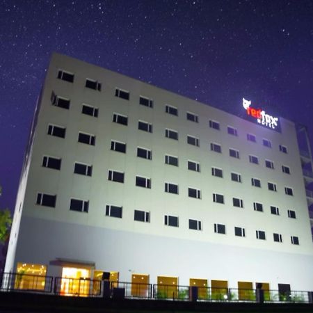 Red Fox Hotel, Chandīgarh Extérieur photo