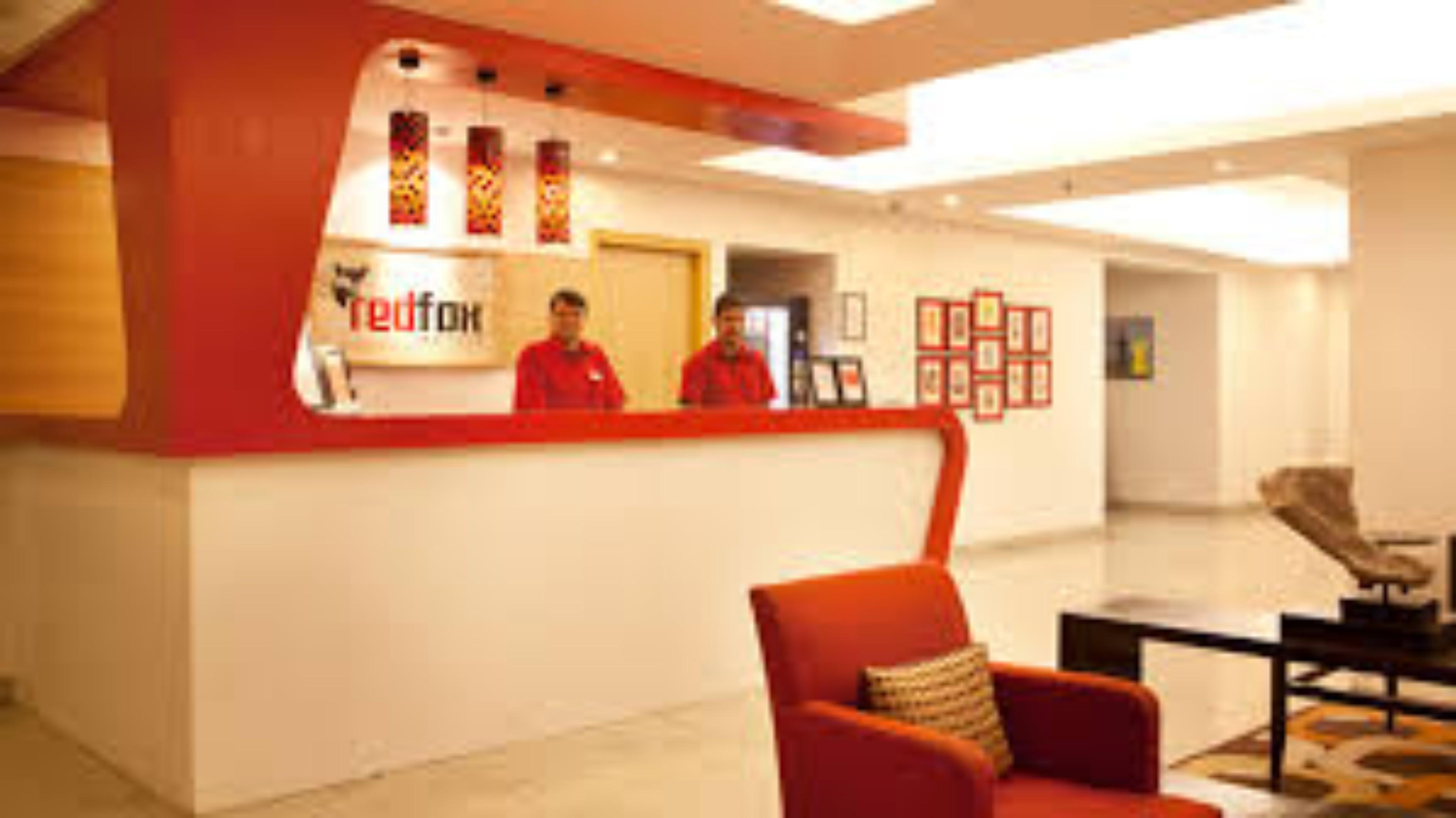 Red Fox Hotel, Chandīgarh Extérieur photo
