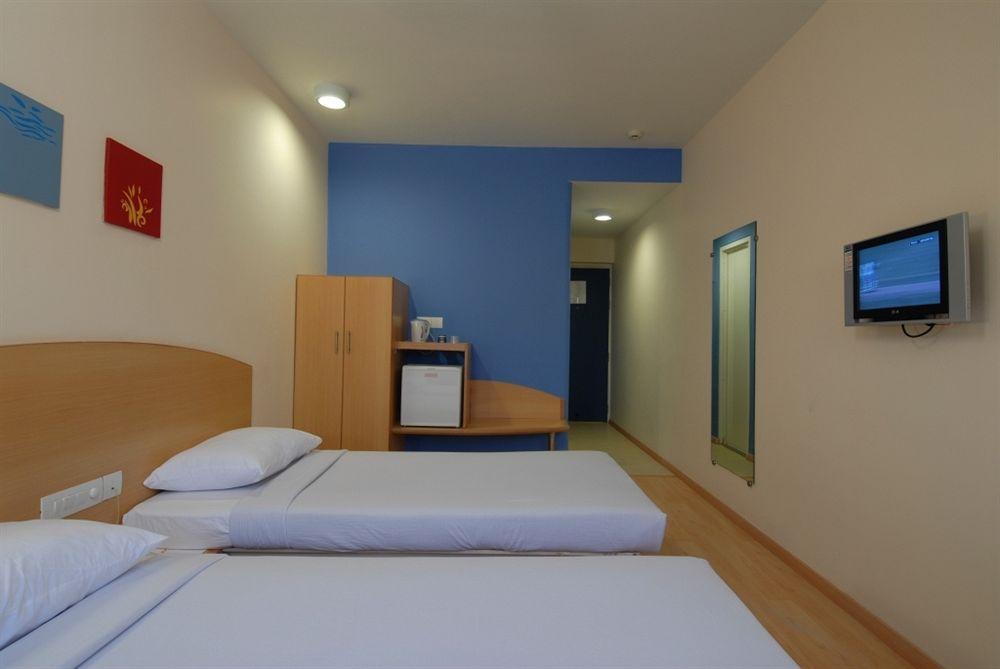 Red Fox Hotel, Chandīgarh Extérieur photo